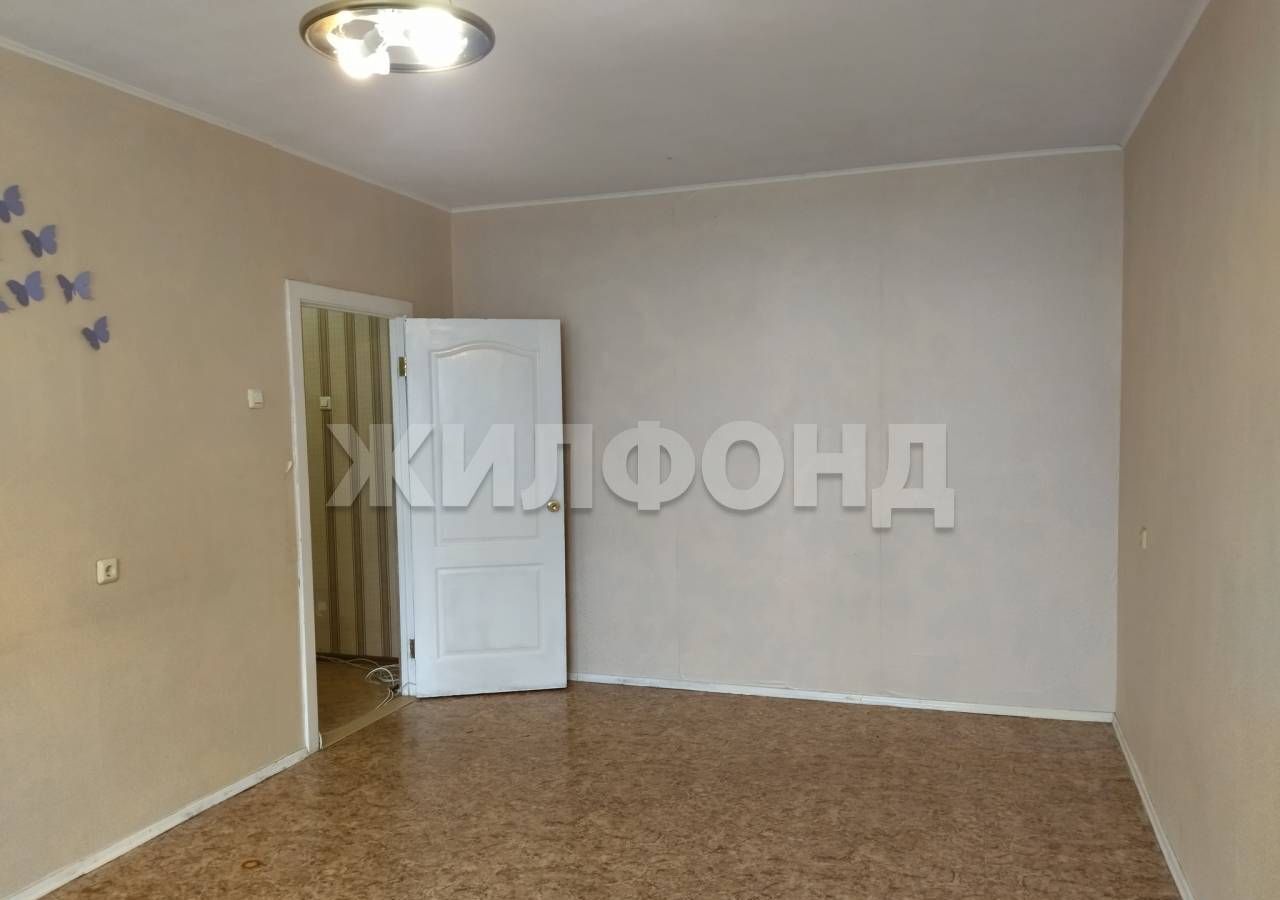 квартира г Новосибирск р-н Калининский ул Тюленина 15 Микрорайон №6 фото 1