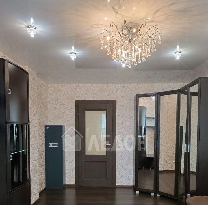 квартира г Омск р-н Кировский пр-кт Комарова 21к/1 фото 10