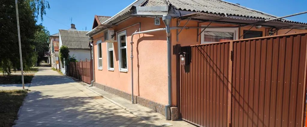 дом р-н Приморско-Ахтарский г Приморско-Ахтарск ул Ленина 39 фото 1