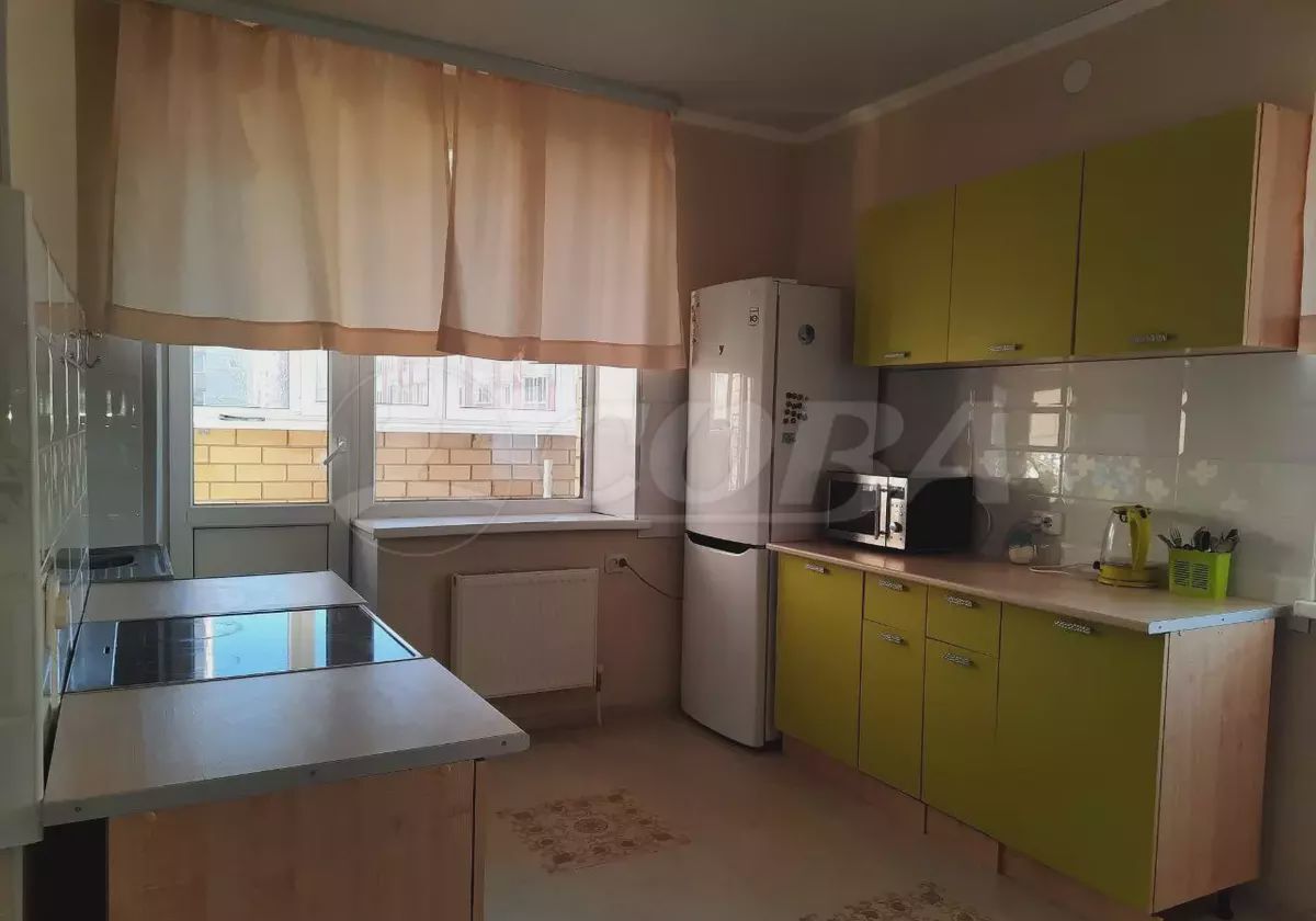 квартира г Тобольск 10-й мкр-н, 65 фото 1