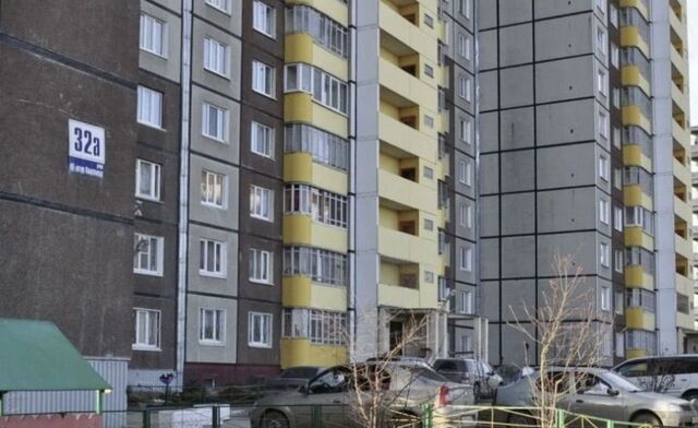 р-н Кировский ул 40-летия Комсомола 32а фото