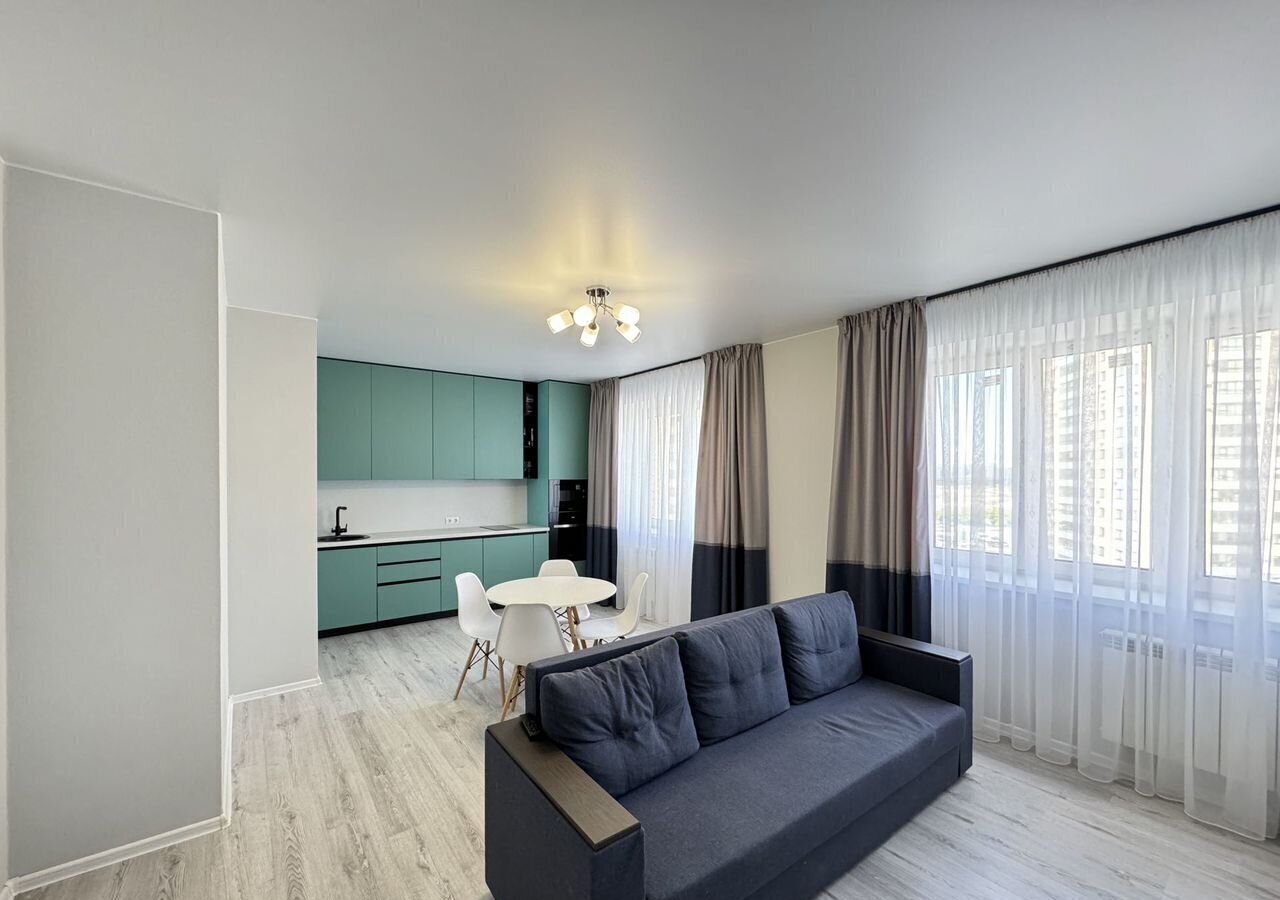 квартира г Тюмень р-н Центральный ул Мельникайте 36 фото 2