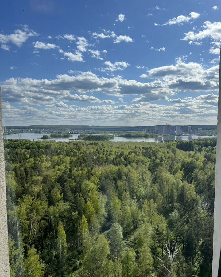 квартира г Екатеринбург р-н мкр Светлый Уктус 2, р-н Чкаловский фото 1