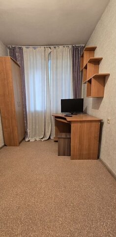 комната р-н Свердловский ул Геологов 24 фото