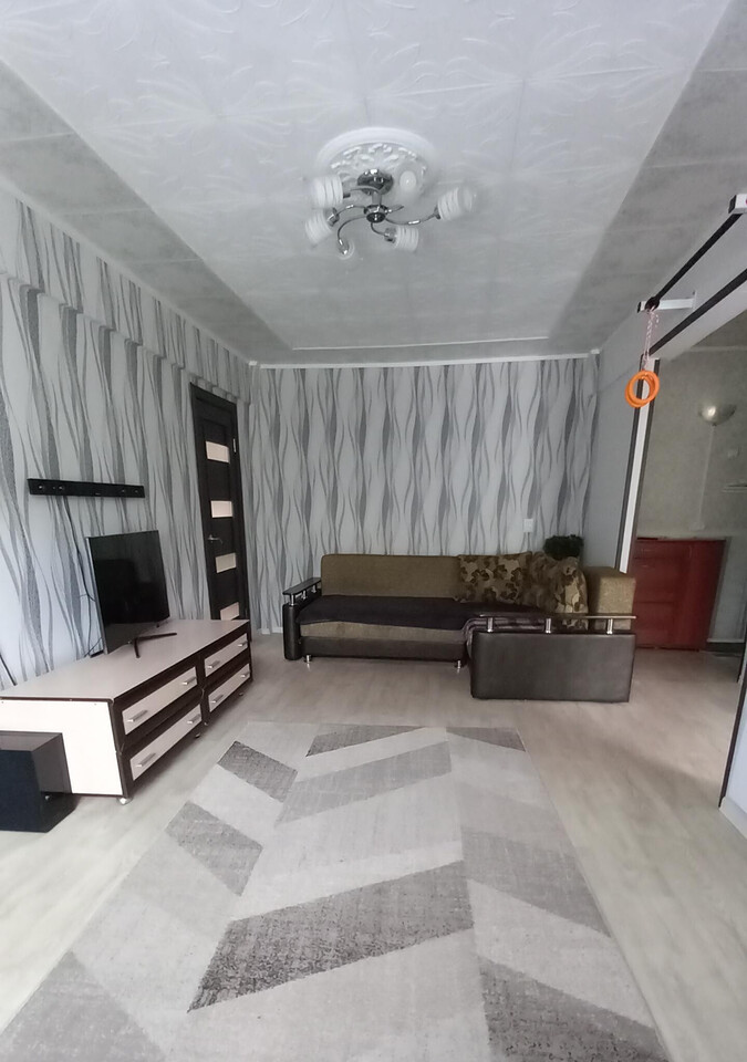 квартира г Омск п Чкаловский пр-кт Космический 61 м-н фото 2