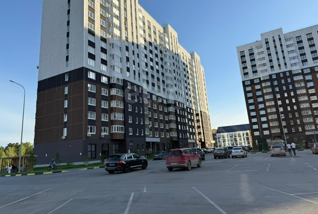 квартира г Тюмень ул Монтажников 42б фото 15