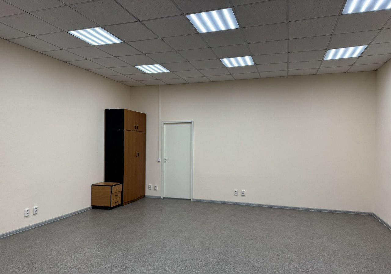 офис г Екатеринбург р-н Чкаловский ул. Альпинистов, 77В фото 2