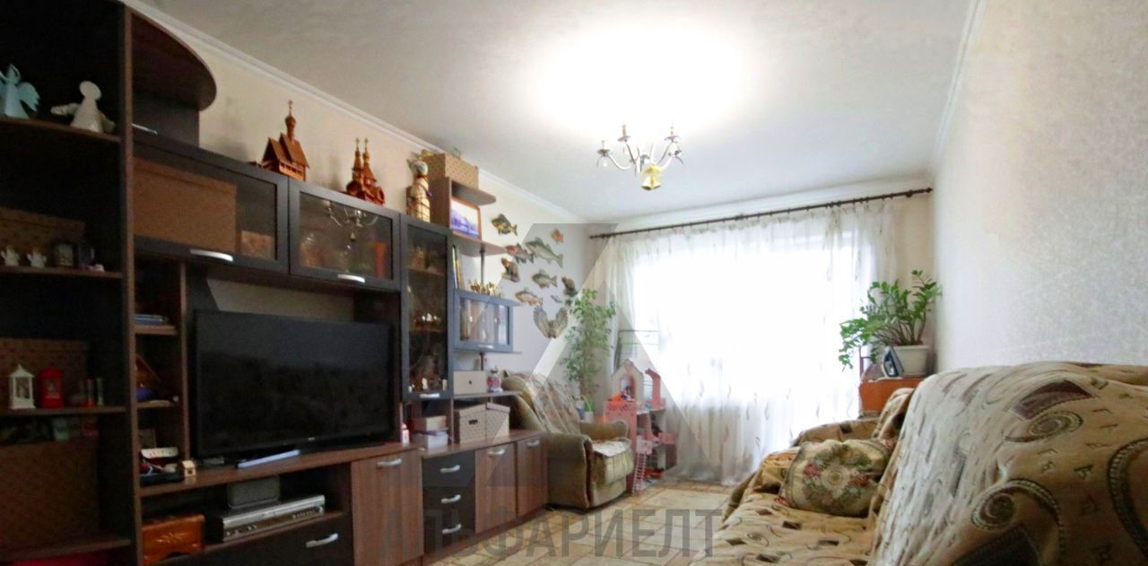 квартира г Омск р-н Центральный ул Багратиона 15а пос. Амурский фото 1