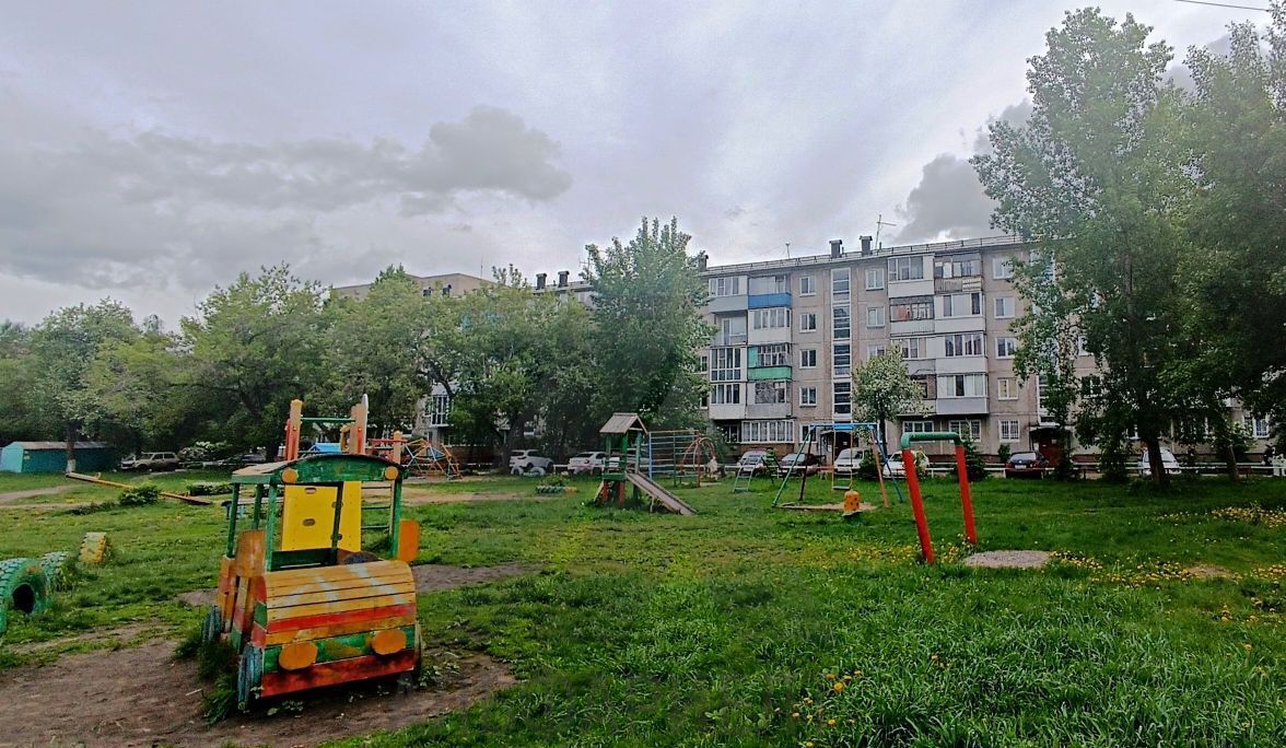квартира г Омск р-н Центральный ул Багратиона 15а пос. Амурский фото 17
