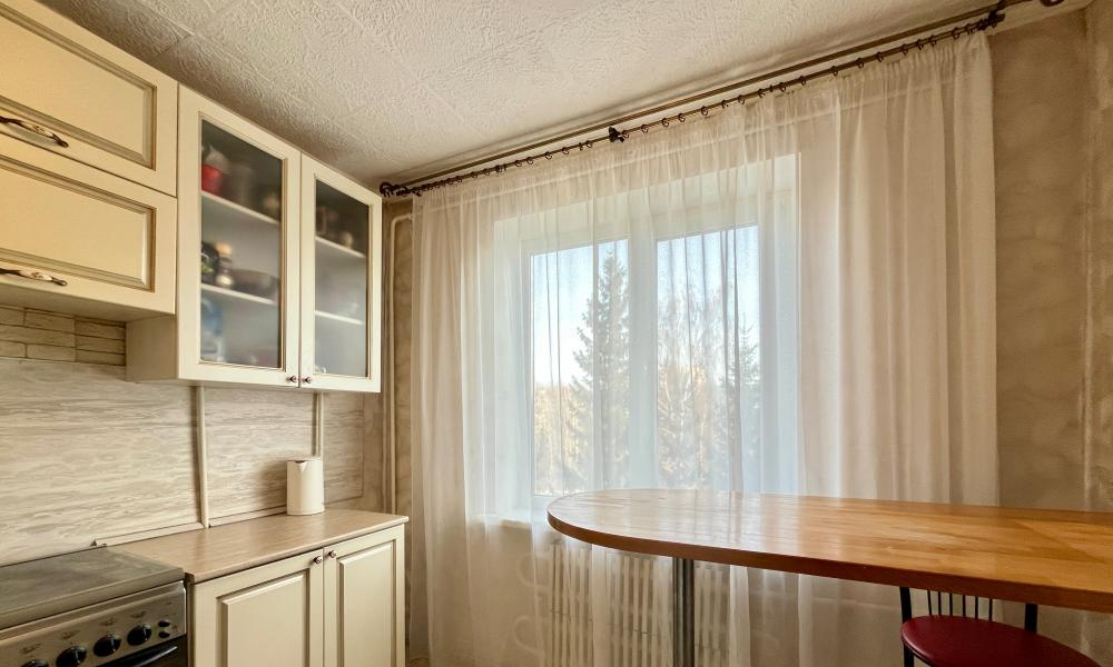 квартира г Омск пр-кт Комарова 27/4 12-й м-н фото 6