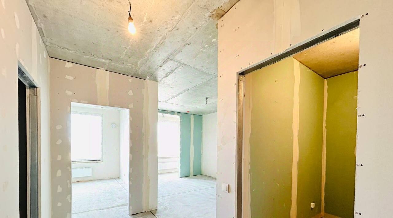 квартира г Омск р-н Кировский ул. Б. Г. Шаронова, 9 фото 4