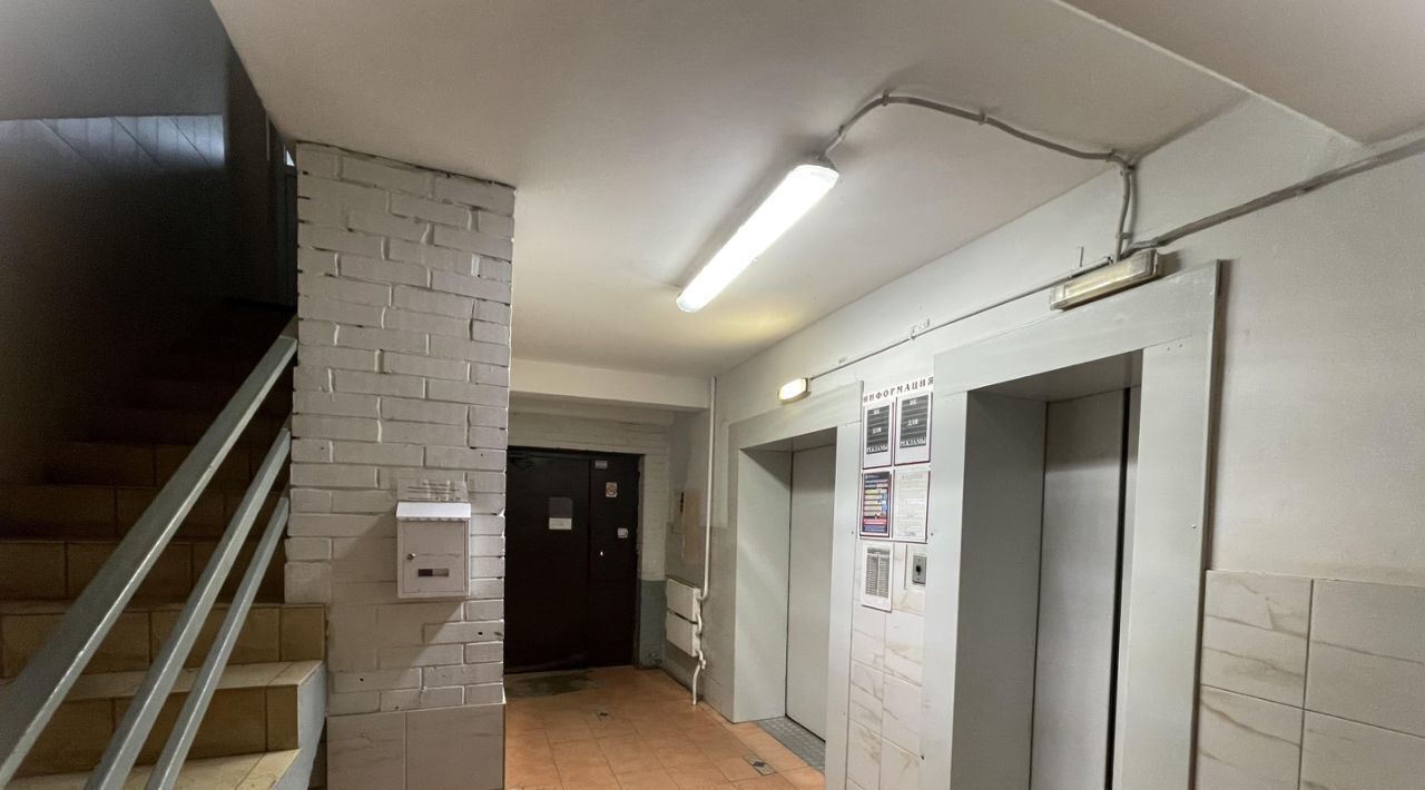 квартира г Тольятти р-н Автозаводский ул Фрунзе 18 фото 1