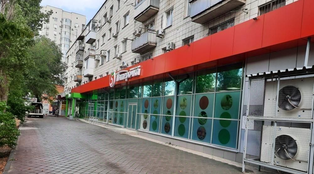 торговое помещение г Волгоград р-н Ворошиловский ул им. Циолковского 19 фото 1