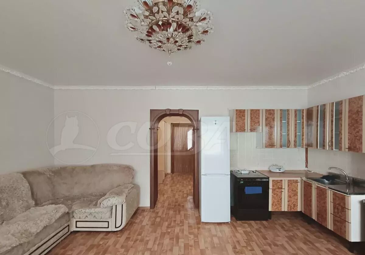 квартира г Тюмень р-н Центральный ул 50 лет Октября 1 фото 1