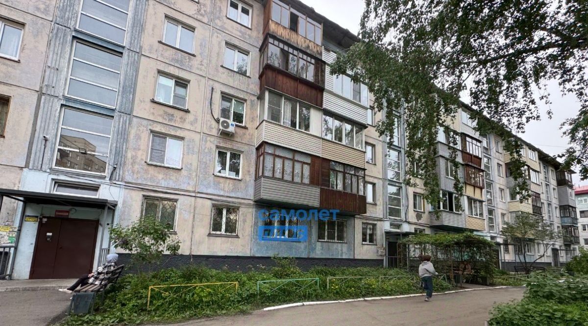 квартира г Бийск ул Вали Максимовой 3 фото 1