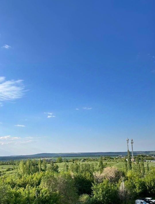 квартира г Саратов р-н Волжский ул им братьев Никитиных 6 фото 1