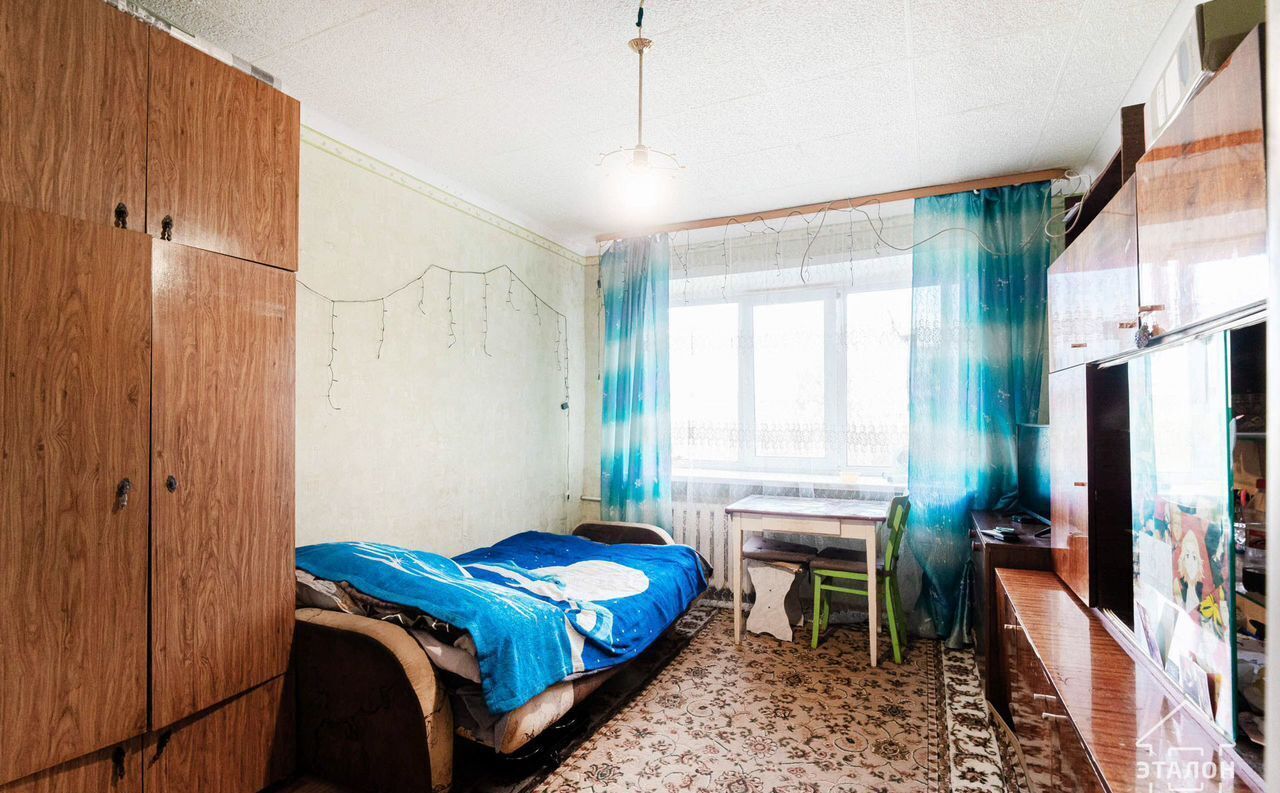 комната г Омск п Чкаловский пр-кт Космический 18 р-н Октябрьский фото 2