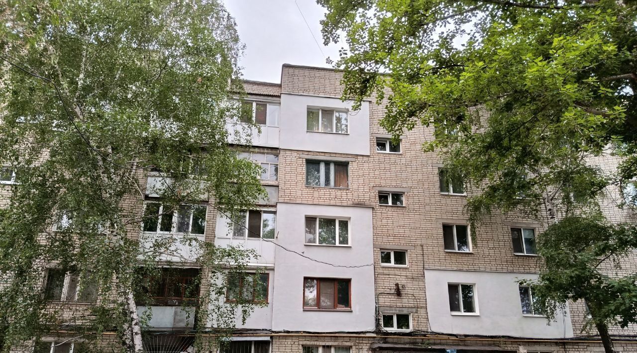 квартира г Саратов р-н Заводской проезд 1-й Тульский 2а фото 1