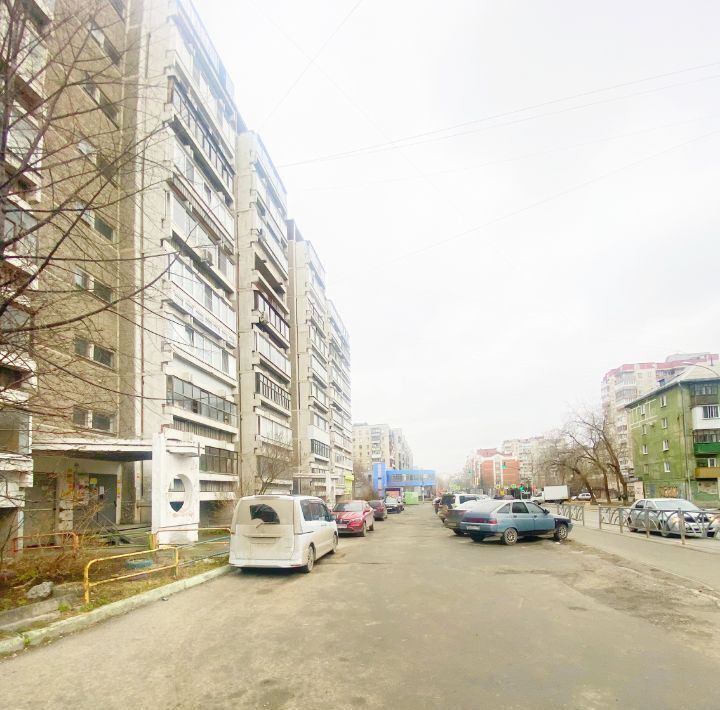 квартира г Екатеринбург р-н Орджоникидзевский Уралмаш ул. Ильича, 28 фото 1
