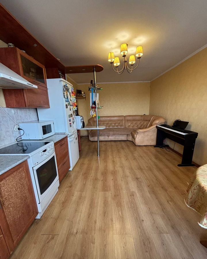 квартира г Тольятти р-н Автозаводский 9-й квартал б-р Туполева 16 фото 2