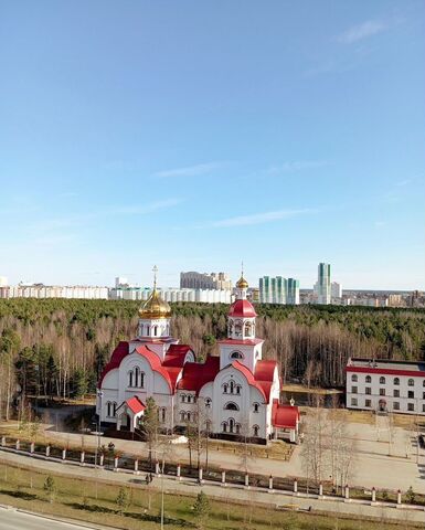 р-н Северо-Восточный жилой ул Университетская 17 Сургут, Тюменская обл. фото
