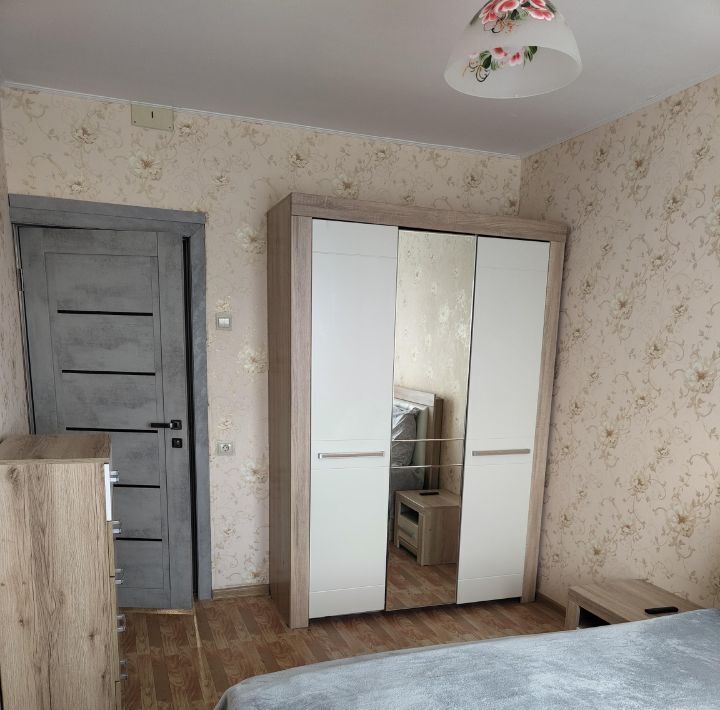 квартира г Омск р-н Октябрьский ул 6-я Линия 180 фото 2