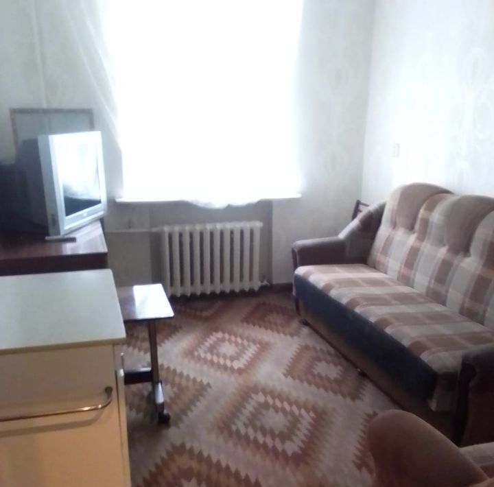 комната г Омск р-н Октябрьский ул 8-я Линия 190 фото 2