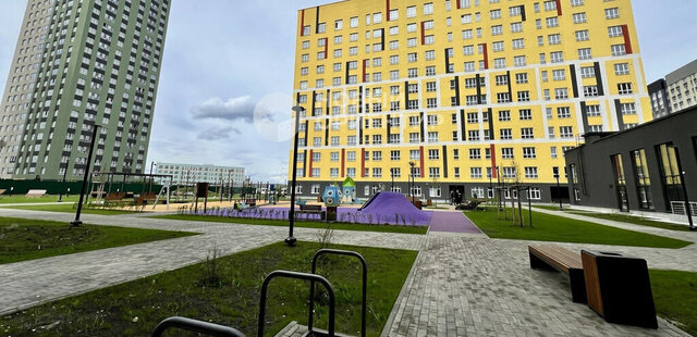 г Екатеринбург ул Академика Ландау 35 Площадь 1905 Года фото
