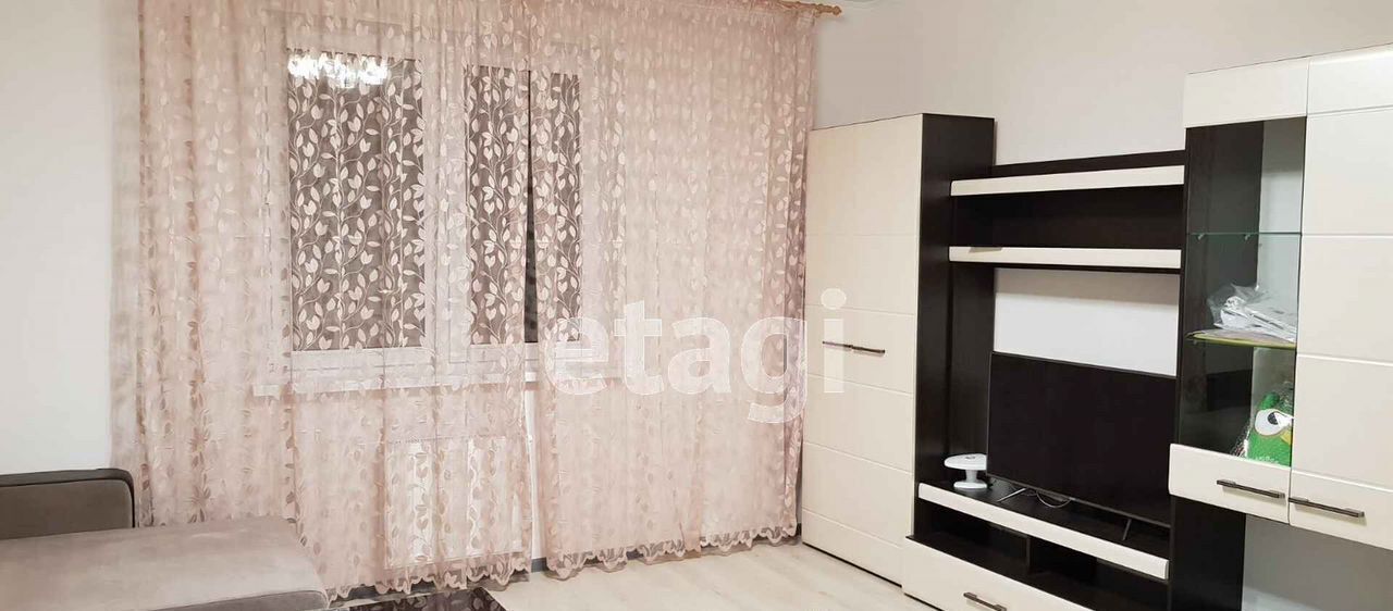 квартира г Тобольск 15-й мкр-н, 11А фото 1