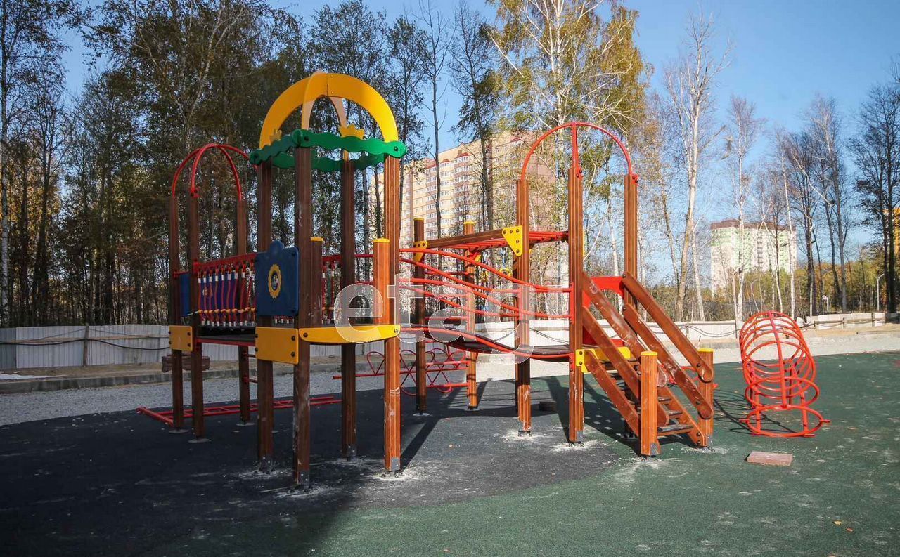 квартира г Тобольск 15-й мкр-н, 11А фото 12