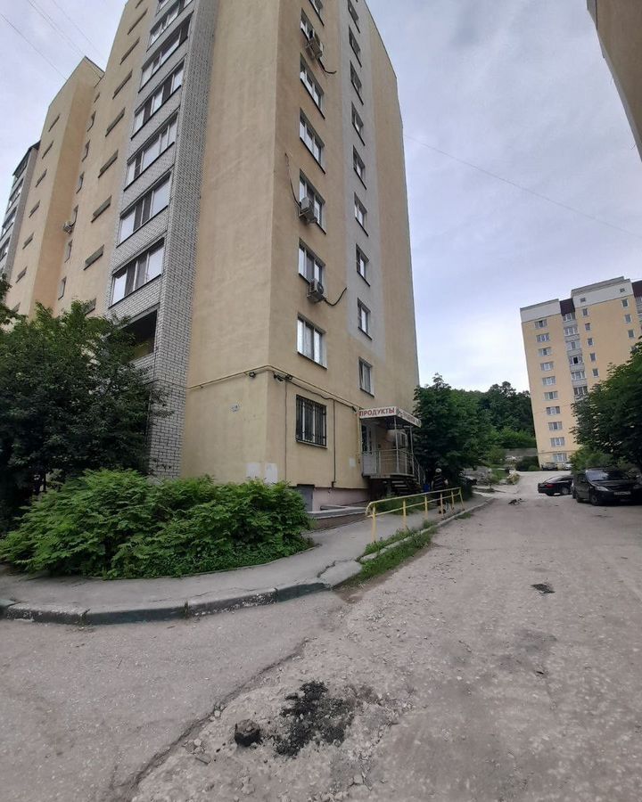 торговое помещение г Саратов р-н Ленинский ул Лесная 7в Республика фото 3