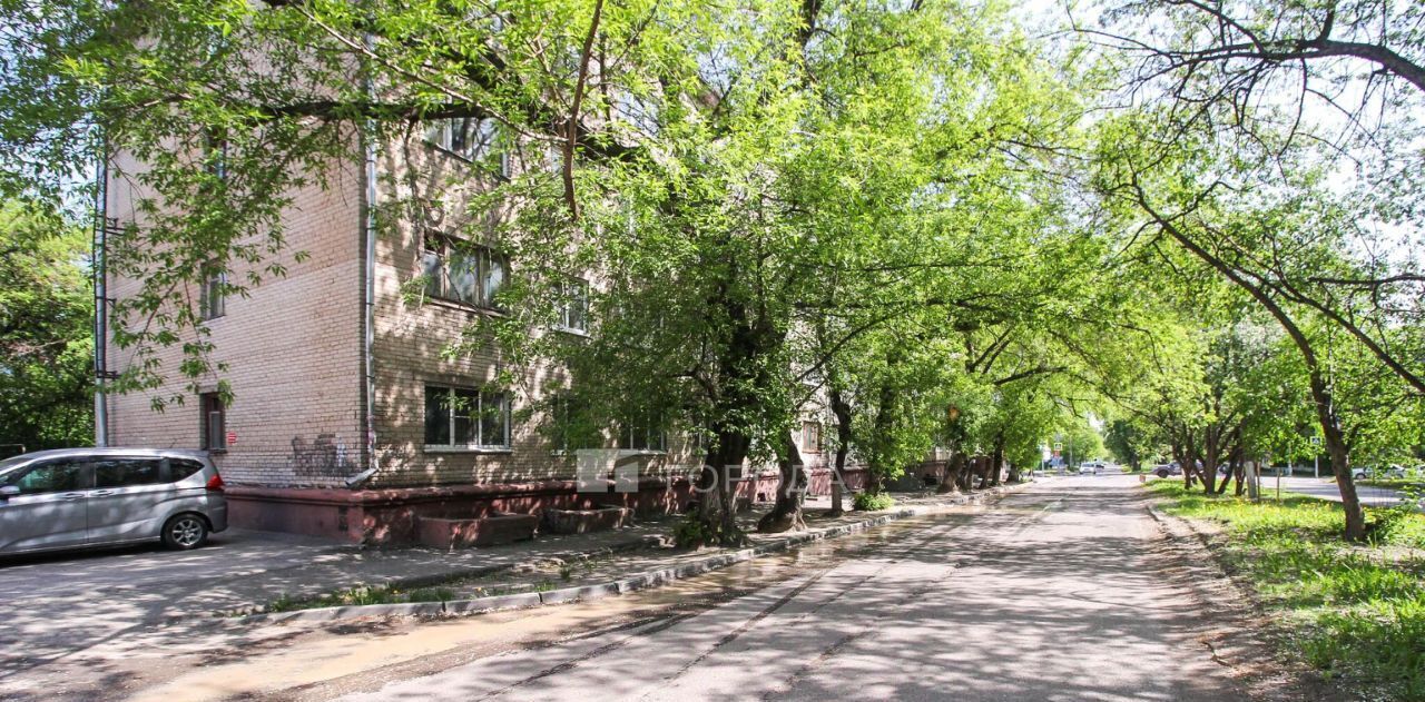 комната г Барнаул р-н Октябрьский ул 40 лет Октября 20/42 фото 17