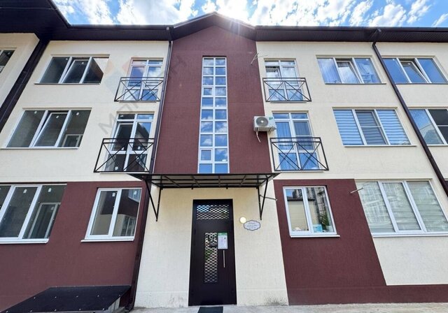 р-н Прикубанский ул им. Валерия Вишневецкого 11 фото