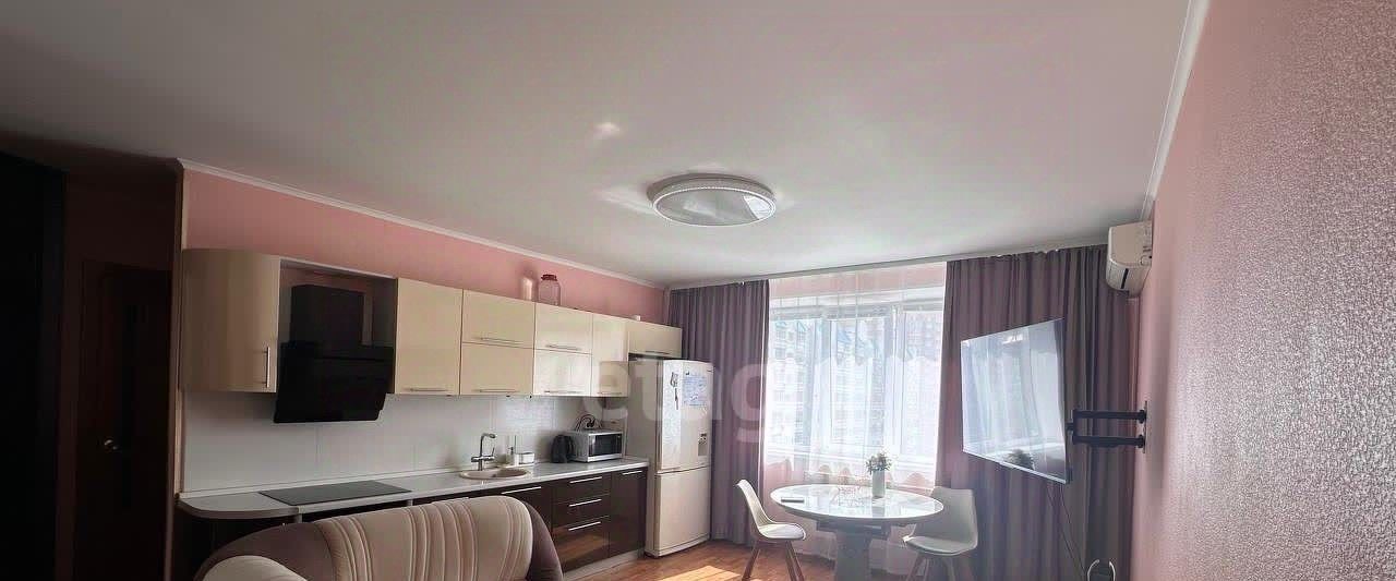 квартира г Тольятти р-н Автозаводский ул Юбилейная 83 фото 2