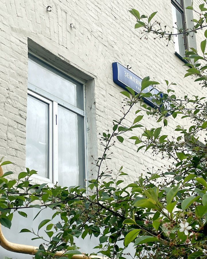 квартира г Москва метро Таганская ул Земляной Вал 65 фото 8