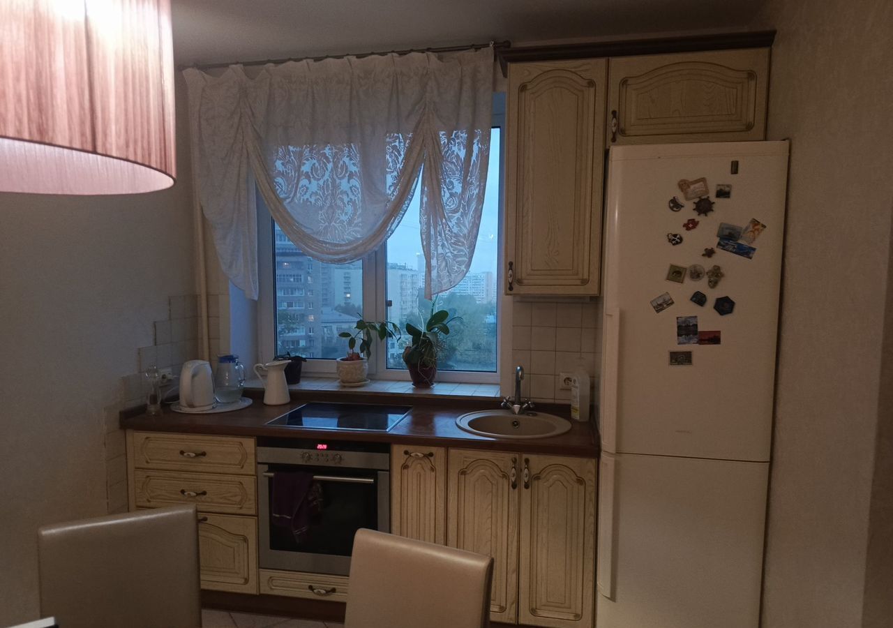 квартира г Москва метро Нагорная ул Нагорная 19к/2 фото 1