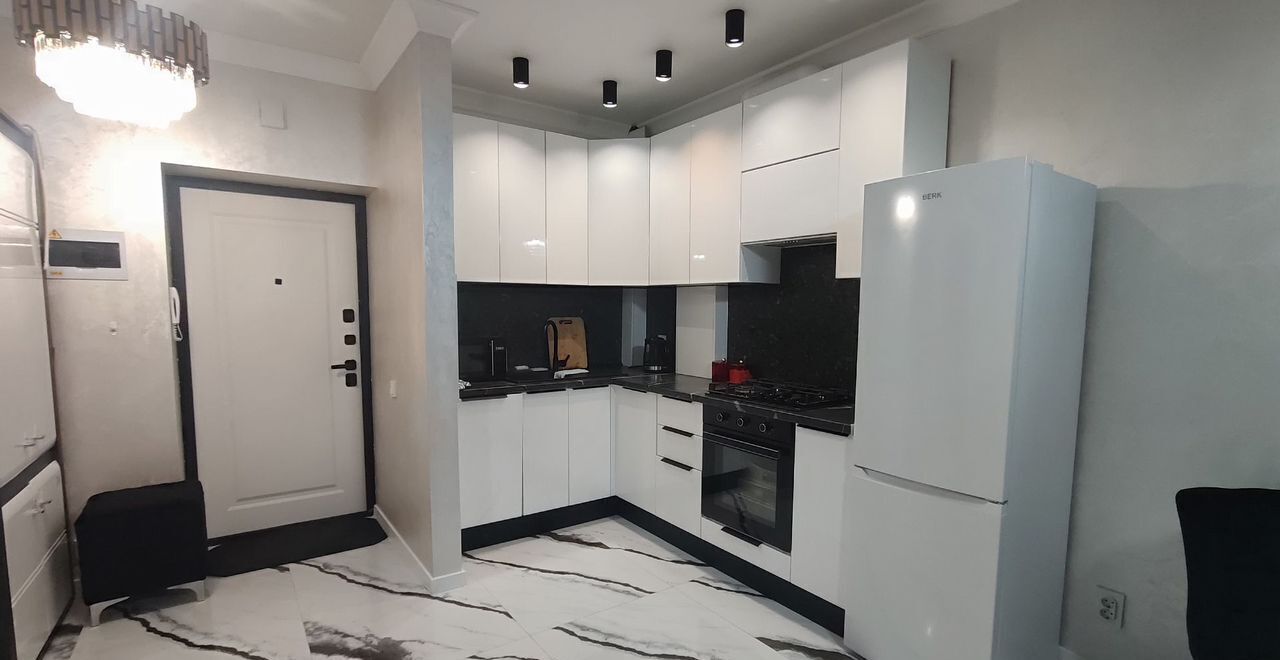 квартира г Калининград р-н Ленинградский ул Закатная 29к/1 фото 1