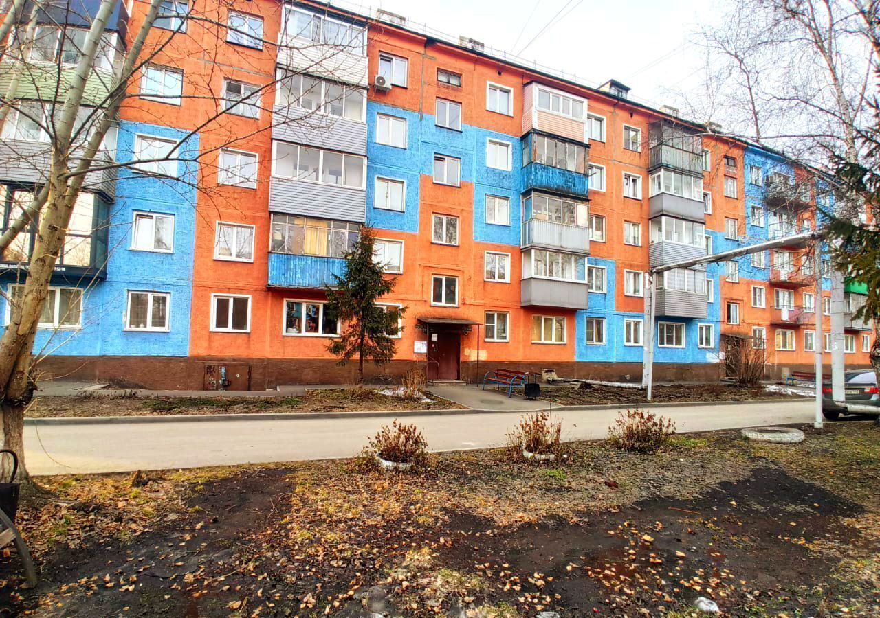 квартира г Полысаево ул Крупской 114 Кемеровская обл. — Кузбасс, Ленинск-Кузнецкий муниципальный округ фото 1