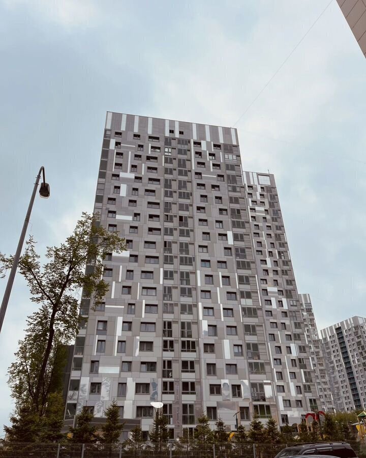 квартира г Пермь р-н Свердловский ул Революции 54 фото 1