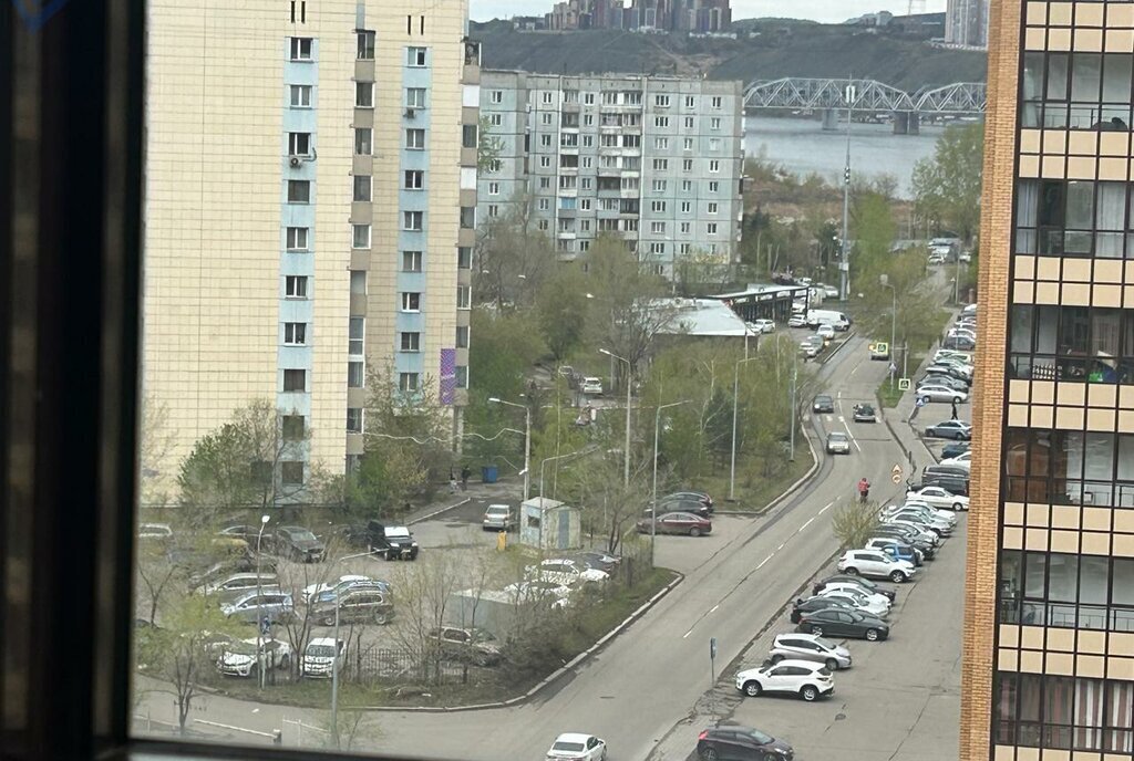 квартира г Красноярск р-н Свердловский ул Карамзина 20 фото 16