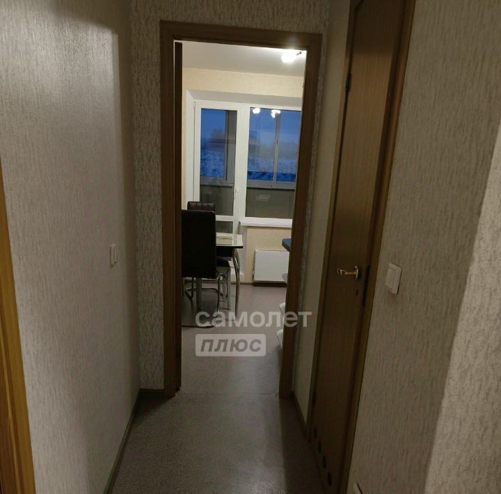квартира г Волгоград р-н Советский ул им. академика Комарова 80 фото 3