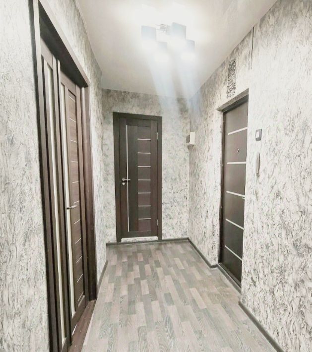 квартира г Волгоград р-н Краснооктябрьский ул им. Репина 13 фото 18