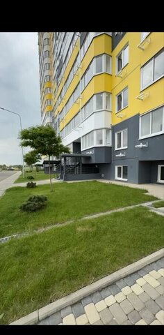 р-н Прикубанский ул им. генерал-лейтенанта Александра Сапрунова 37 фото