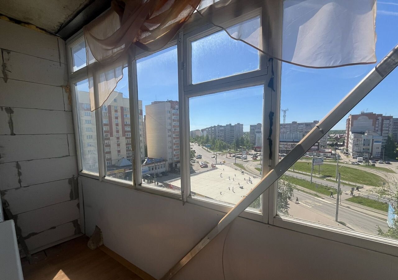 квартира г Смоленск р-н Промышленный ул Петра Алексеева 2/37 фото 8