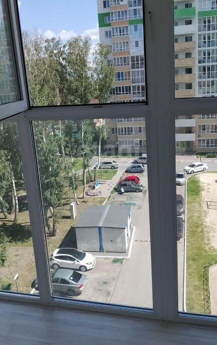 квартира г Тюмень ул Парада Победы 9 фото 19