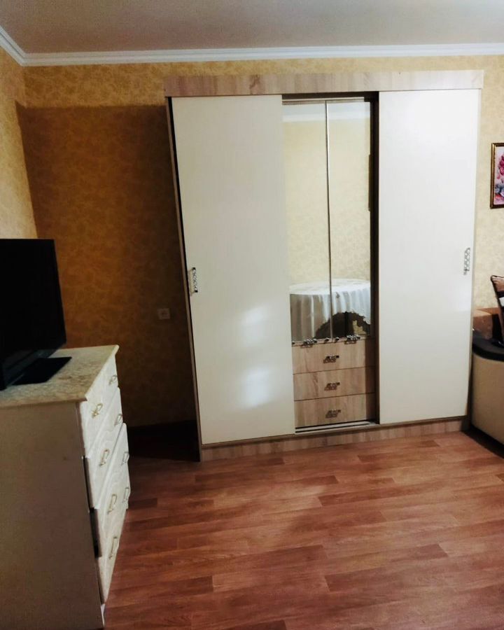квартира г Барнаул р-н Октябрьский ул Чеглецова 20 фото 3