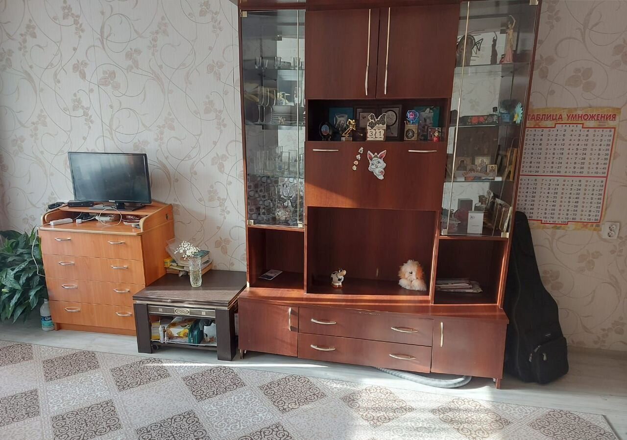 квартира р-н Кингисеппский г Кингисепп ул Воровского 25 Кингисеппское городское поселение фото 2