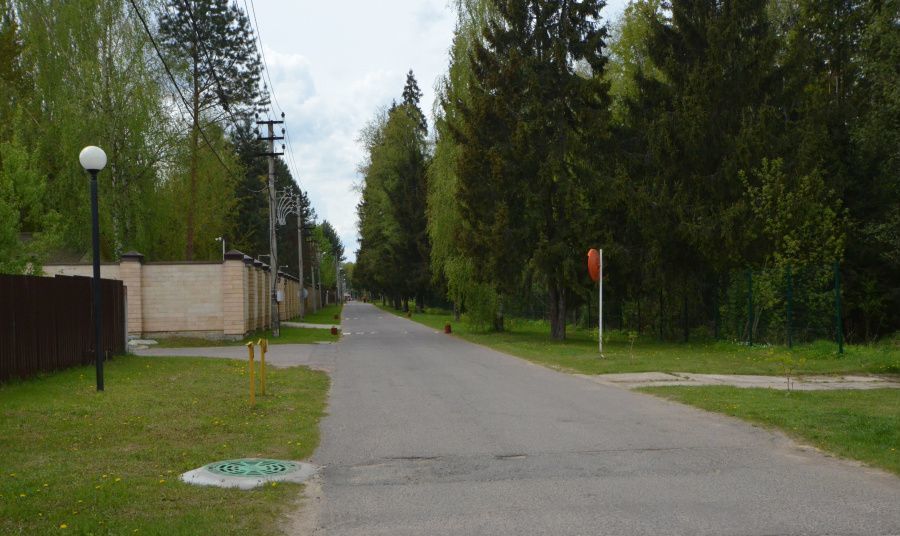 дом г Москва п Новофедоровское д Кузнецово туп Водозаборный 14 ТиНАО 39 км, р-н Бекасово, Московская область, городской округ Наро-Фоминский, Киевский, направление Киевское (юго-запад), Киевское шоссе фото 20