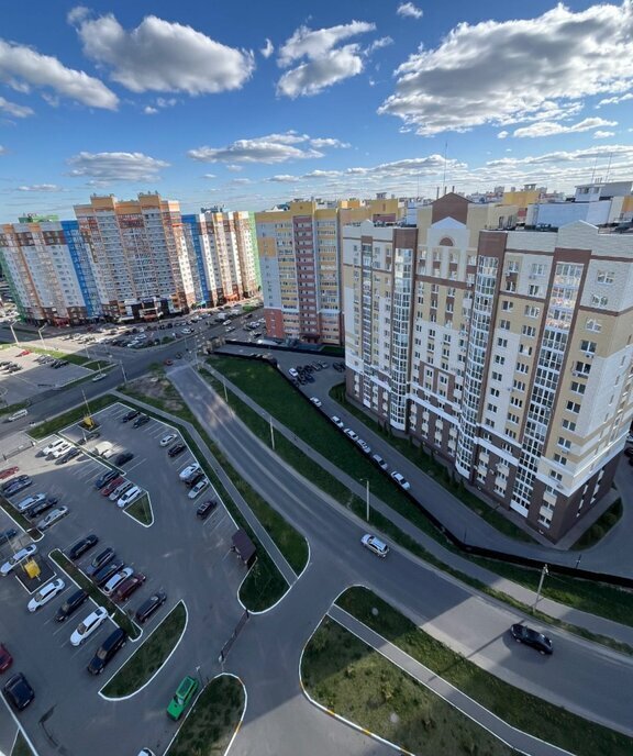 квартира г Брянск ул Горбатова 45а фото 1