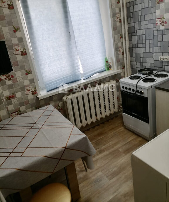 квартира г Тобольск мкр 4 3 фото 5